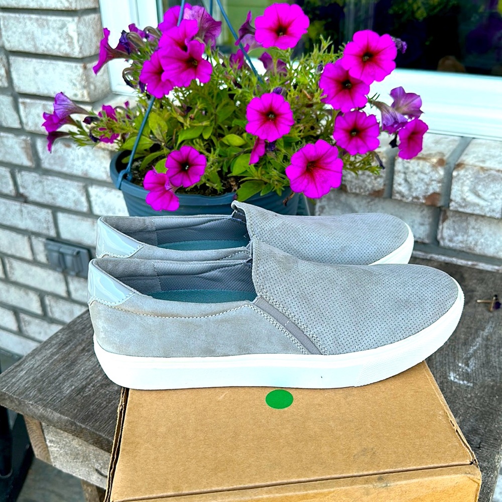 Dr. Scholl's Womens Nova Grey Casual Flats Size 9.5M